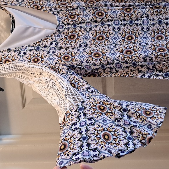 Nina Leonard Cold Shoulder Dress - Picture 3 of 7